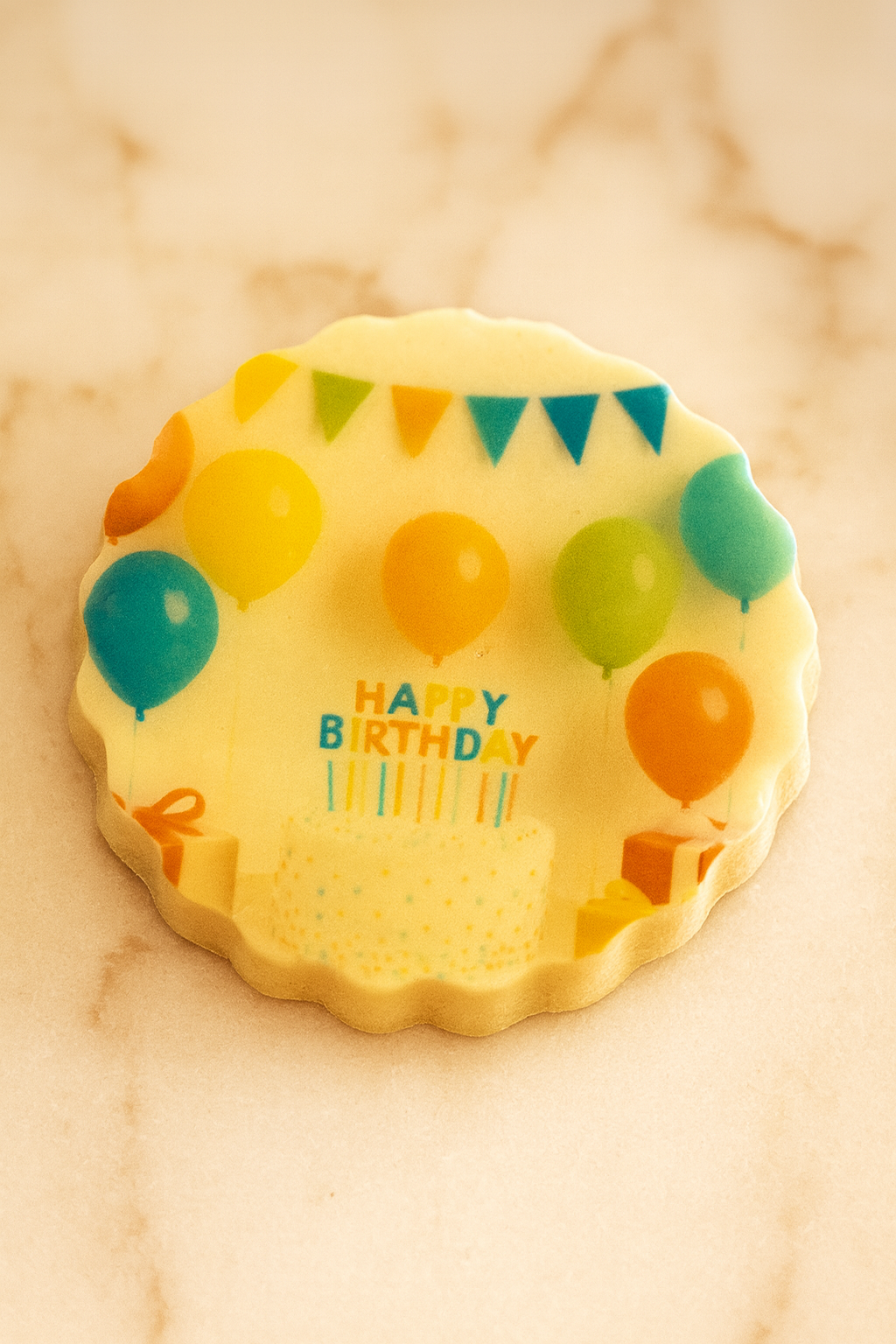 Foto Bonbon Rond 50mm Happy Birthday Hazelnoot