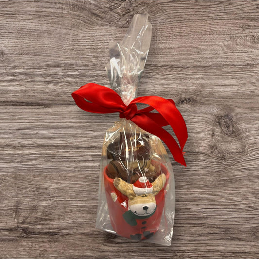 Kerst mok gevuld met pinda rotsjes Eland